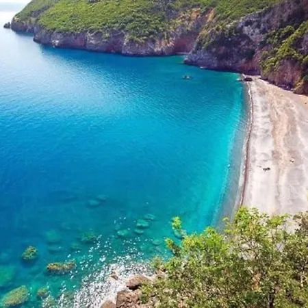 بيت للعطل White In Olive Trees And Seaview To Panagia