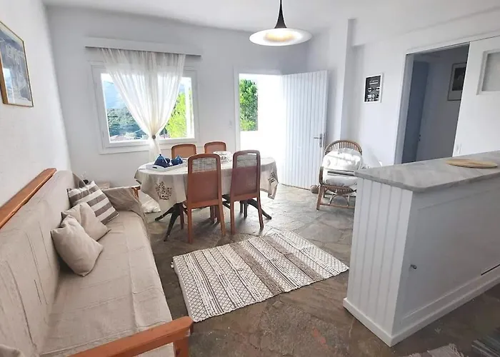 White In Olive Trees And Seaview To Panagia Holiday home *