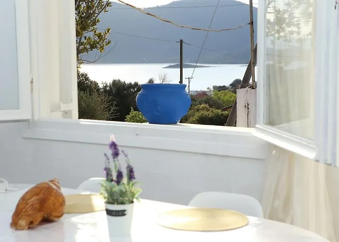 Holiday home White In Olive Trees And Seaview To Panagia Almiropotamos