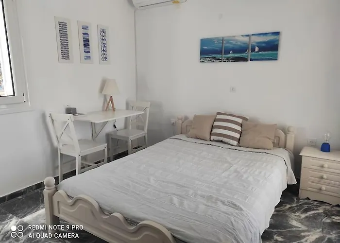 Holiday home White In Olive Trees And Seaview To Panagia *